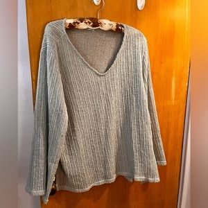 Paper Crane Long Sleeve V Neck Tunic Soft Green 3X LIKE NEW
